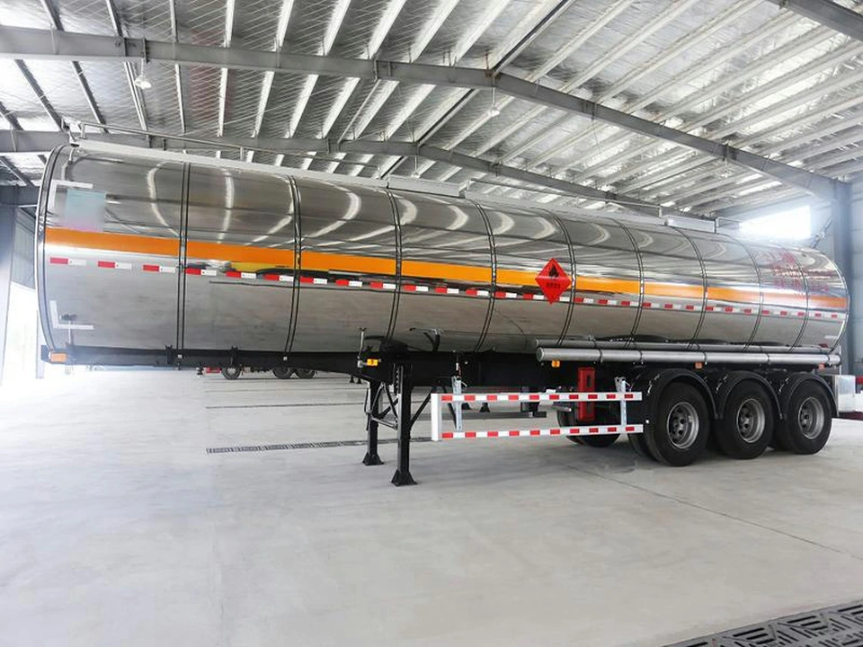  Fuel Tanker Semi-Trailer